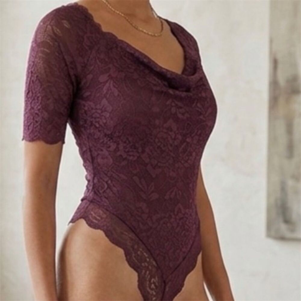 GUESS Bodysuit XXS Dara Off Shoulder Lace Cheeky Top Feminine coquette y2k New